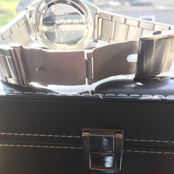 Danbury Men's Wrist Watch - Picture 8 of 8